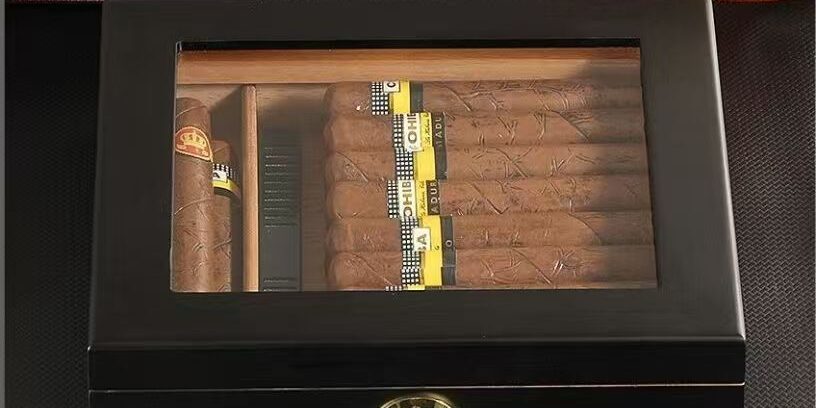 Custom Convenient Wooden Cigar Box for Storage