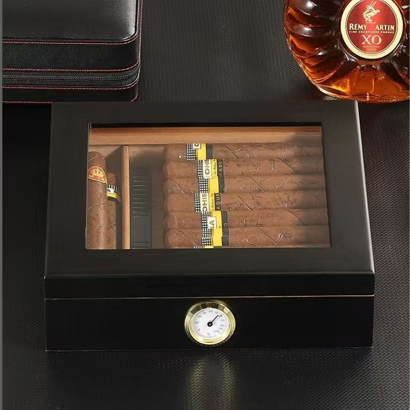 Custom Convenient Wooden Cigar Box for Storage