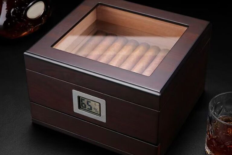 Custom Luxury Large Capacity Wooden Cigar Box