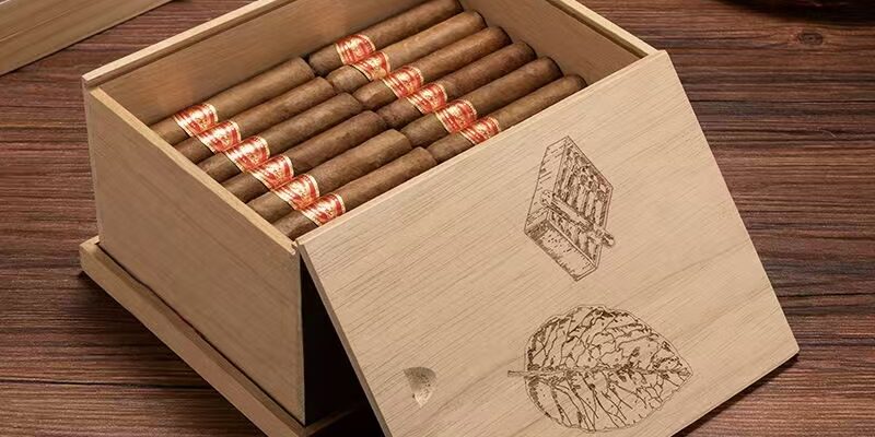 Custom Large Capacity Wooden Cigar Box
