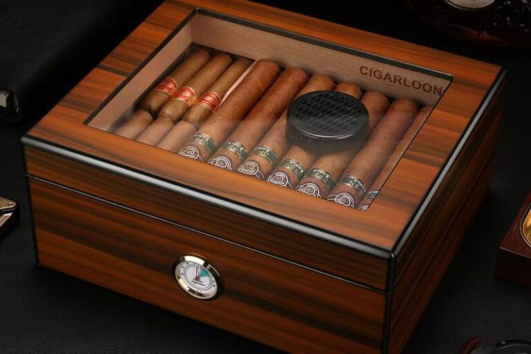 Custom Wooden Cigar Box with Large Capacity (5) Custom Luxury Vintage Wooden Cigar Box