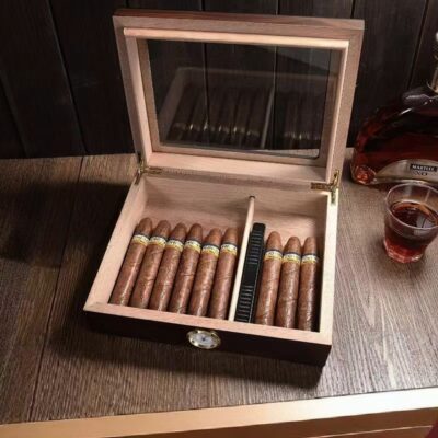 Custom Wooden Cigar Gift Box with Elegant Design