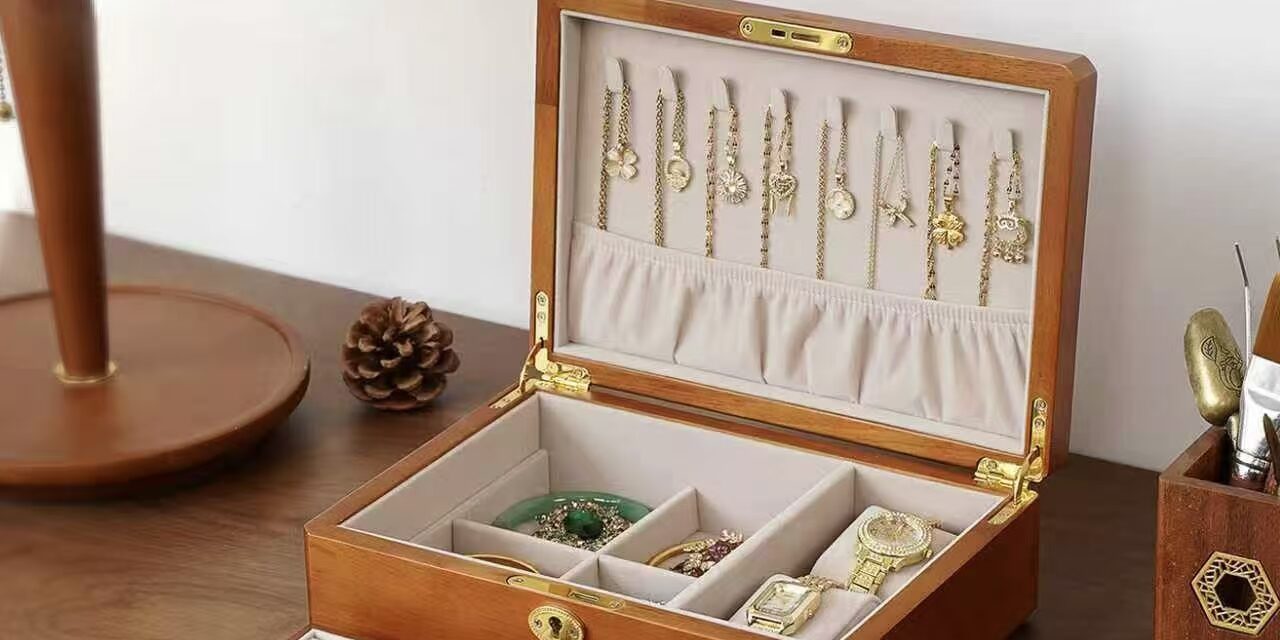 Custom Elegant Wooden Jewelry Storage Gift Box