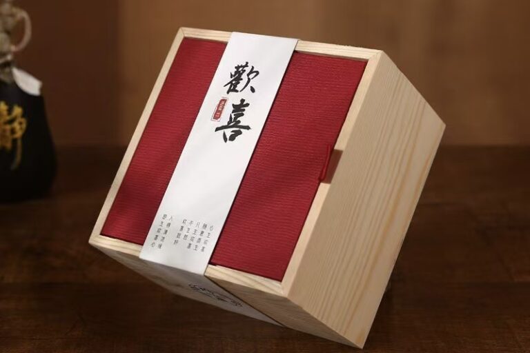 Custom Wooden Tea Box for Gift Packaging (1) Custom Exquisite Wooden Tea Gift Box