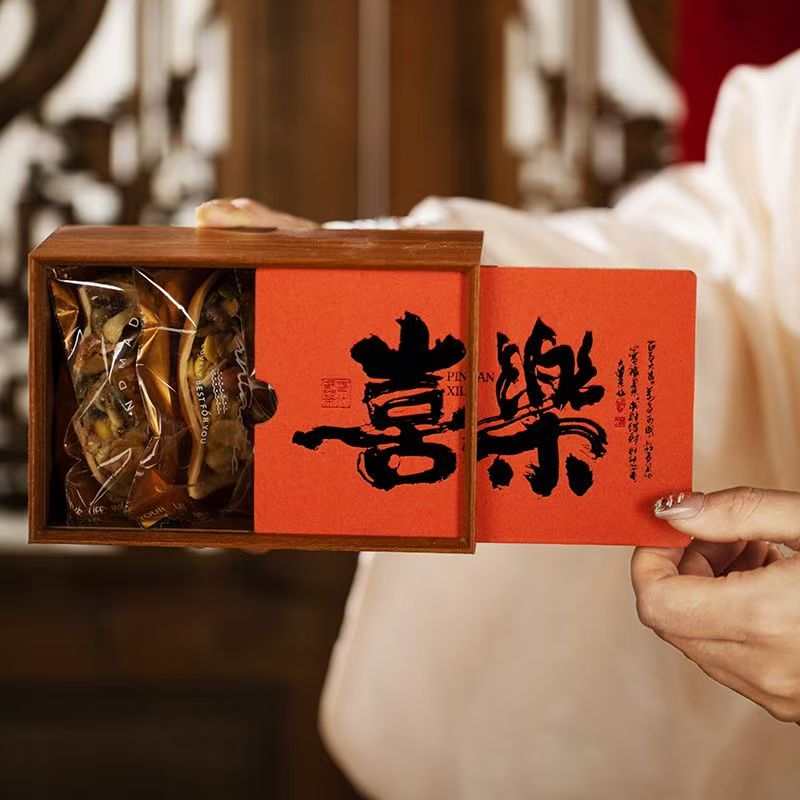 Custom Luxury Wooden Gift Box for Weddings and Holidays