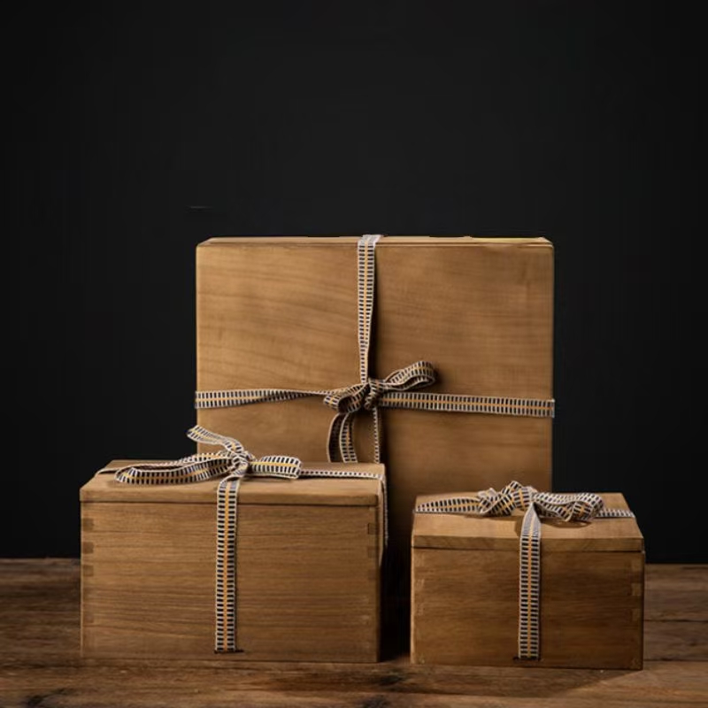 Custom Vintage Wooden Birthday Gift Box Supplier