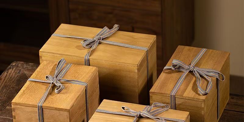 Custom Vintage Wooden Birthday Gift Box Supplier