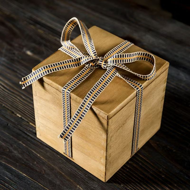 Exquisite Vintage Wooden Gift Box with Elegant Design