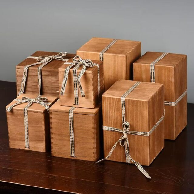 Luxury Wooden Gift Boxes for Tea Set and Vase Packaging