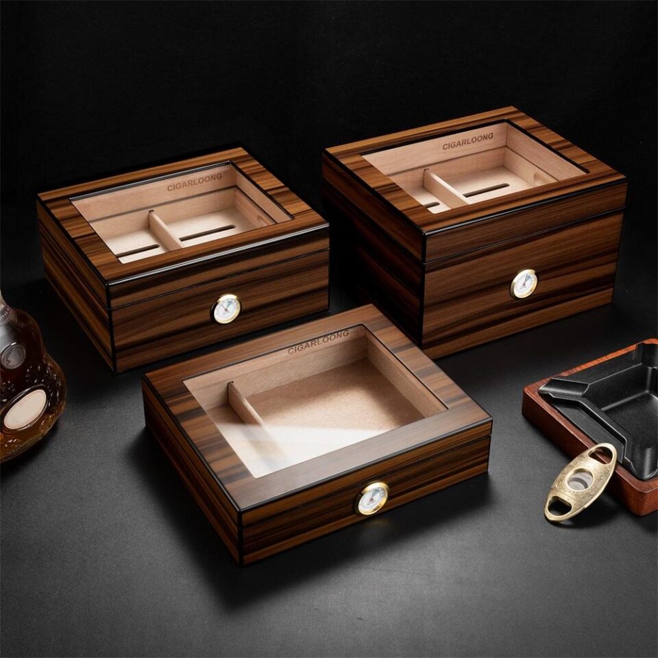 Modern Large Capacity Wooden Cigar Boxes with Seal Design